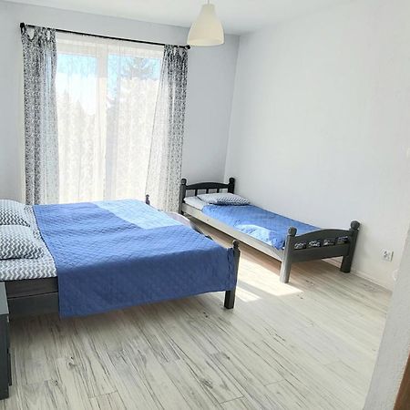 Emada- Pokoje Goscinne I Studia Ostrowo  Szoba fotó